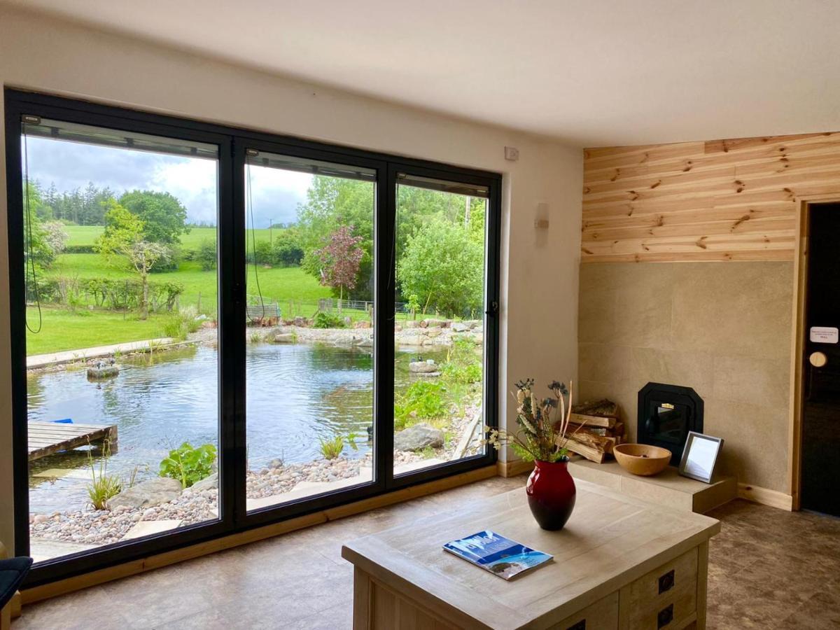 Mid-Wales Farmhouse, Swimming Pool, Tranquil Countryside Views, Sleeps 14 Meifod 외부 사진