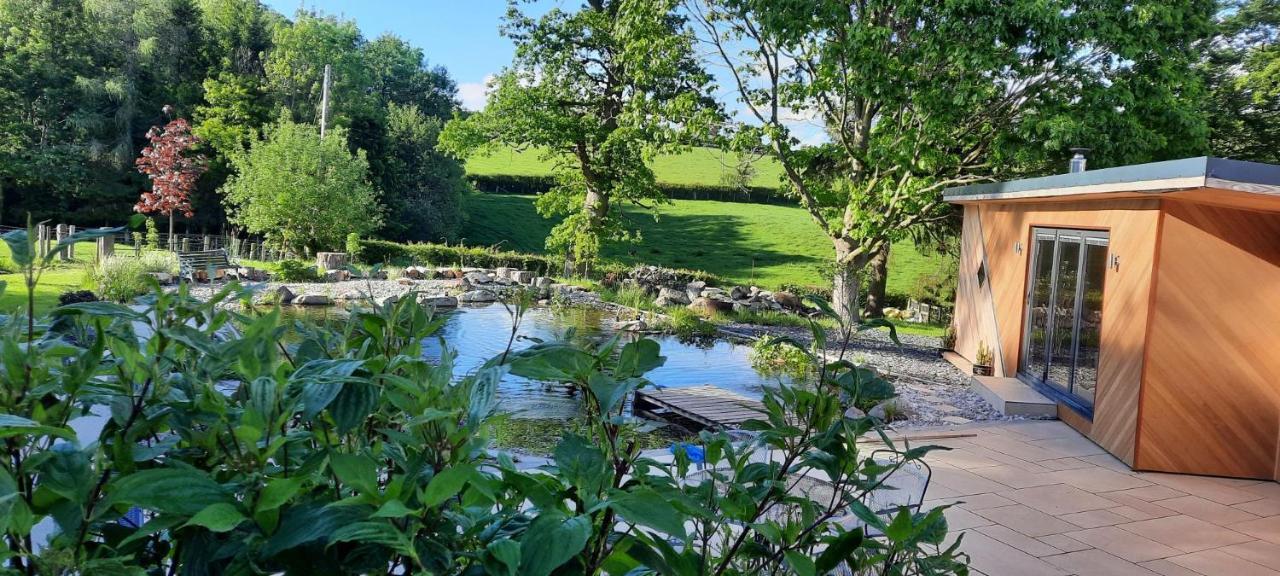 Mid-Wales Farmhouse, Swimming Pool, Tranquil Countryside Views, Sleeps 14 Meifod 외부 사진